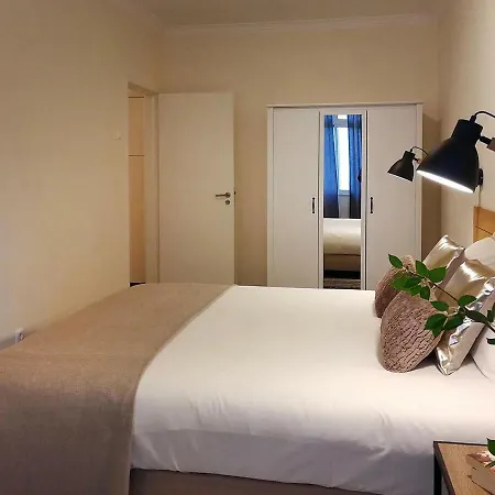 Entrecampos Apartment